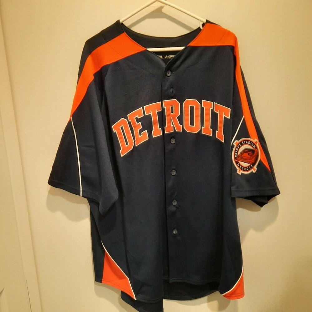 Detroit Tigers Cooperstown Collection  Briggs Stadium Jersey no size tag